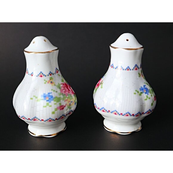 Vintage Royal Albert Petit Point Salt and Pepper - Picture 2 of 5